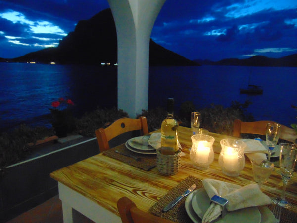 The best balcony on Kalymnos.Just10 meters 