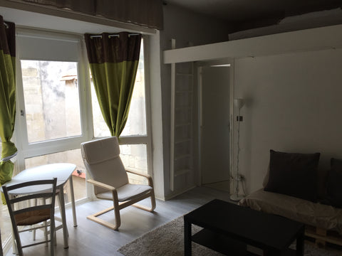 Bonjour je loue mon studio tout équipé situé en centre-ville.<br />Attention le  Fonsorbes, France Studio tout équipé en centre ville Entire rental unit vacation rental 20011445