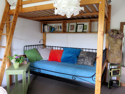 Chambre zen et colorée dans maison particulière avec jardin, au calme.<br />Sall Villenave-d'Ornon, France Pour un passage ou un séjour dans le Bordelais. Private room in home vacation rental 19793846