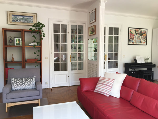 Lovely, light filled, très Parisian flat in the chic 7th arrondissment. Just ste Paris, France Stunning 2-BR, 3-balcony flat near Eiffel Tower Entire rental unit vacation rental 25257988