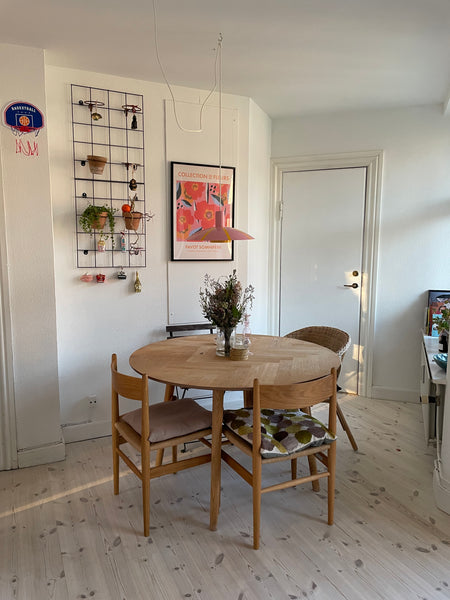 The apartment is a unique diamond in one of the most hippest and coziest areas o Copenhagen, Denmark Skøn lejlighed med altan i hjertet af Nørrebro Entire rental unit vacation rental 15578166
