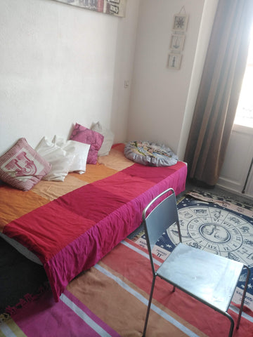 L’appart en plein cœur Bordeaux  en face l’arrêt de Tram C st Michel  à 10 pas < Bordeaux, France BELLE APPART VU SUR FLEUVE GARONNE AU COEUR DE BDX Private room in condo vacation rental 49454316