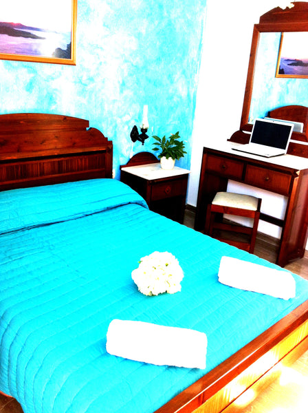Consisting of 12 rooms with private balconies looking out over the Aegean Sea an Greece Double or twin room at Emmanouela Studios & Villas Private room in rental unit vacation rental 4952345