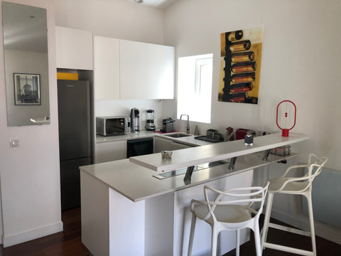 Superbe appartement lumineux de 63 m2 rénové dans un immeuble ancien au dernier  Bordeaux, France Magnifique appartement 4 personnes hypercentre Entire rental unit vacation rental 42104645