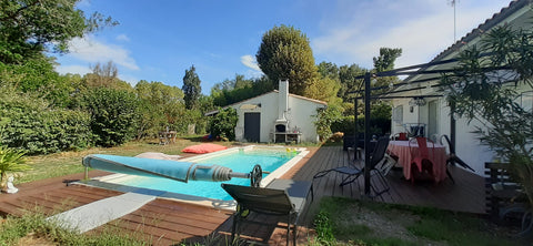 Oubliez vos soucis dans cette maison de plain pied et dans un cadre serein. sere Gradignan, France Villa avec piscine et studio indépendant Entire villa vacation rental 702673138892782958