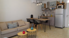 Cozy apartment in the city center, just a few meters away from the city hall. Fr Greece Ερμούπολη, καλαίσθητο διαμέρισμα στο κέντρο Entire rental unit vacation rental 30918063