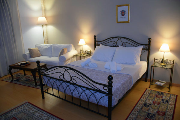 We welcome you to a Historic Venetian building of 1548, the main part of the the Chania, Greece CHANIA 1548 Old Town Francesco Donato Apartment Entire rental unit vacation rental 44185437