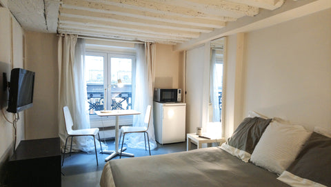 Simple et fonctionnelle, cette chambre chez l'habitant vous fera profiter du cœu Paris, France Cosy Comédie studio Private room in rental unit vacation rental 24466262