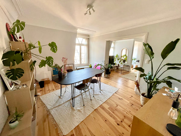 Hi there! Welcome to BXL! <br />I'd be happy to share my flat with you and my be Brussels, Belgium Private room in 83m2 flat in the heart of Brussels Private room in rental unit vacation rental 568093609353276436