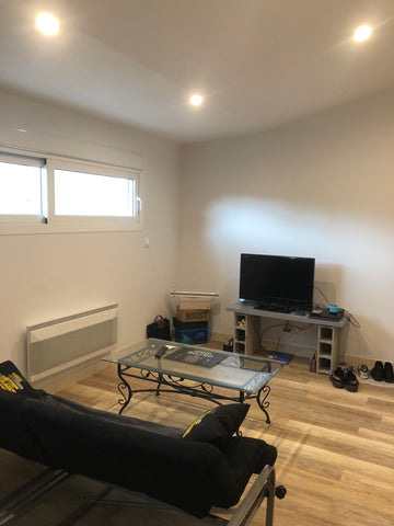 Ce bel appartement  avec sa grande chambre séparée a été rénové et aménagé pour  Bordeaux, France Appt refait à neuf  centre de Bordeaux / St Jean Entire rental unit vacation rental 34377726