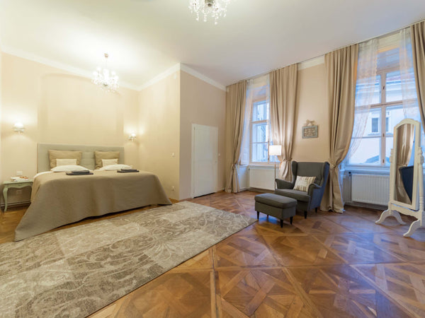 Adagio is a spacious 3-room apartment with a great view!<br />It is located in t Vienna, Austria Adagio large 2-bedroom apartment by Judenplatz Entire rental unit vacation rental 957049