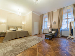 Adagio is a spacious 3-room apartment with a great view!<br />It is located in t Vienna, Austria Adagio large 2-bedroom apartment by Judenplatz Entire rental unit vacation rental 957049
