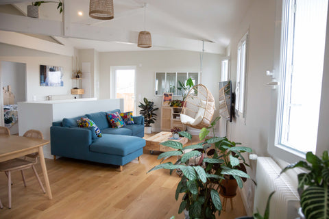 Welcome to my home! I welcome you in my large apartment of 91 square meters in t  Joli Appt Lumineux Et Tout Confort à Bordeaux Entire rental unit vacation rental 50606786