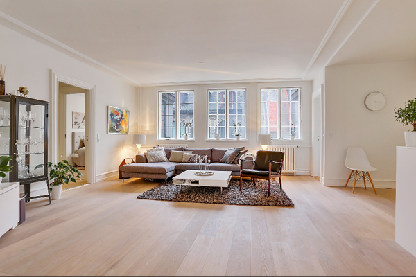 Stilfuld og rummelig lejlighed med den mest centrale beliggende på Strøget i Køb Copenhagen, Denmark 118m2 luxury apartment Entire condo vacation rental 617108248666935479