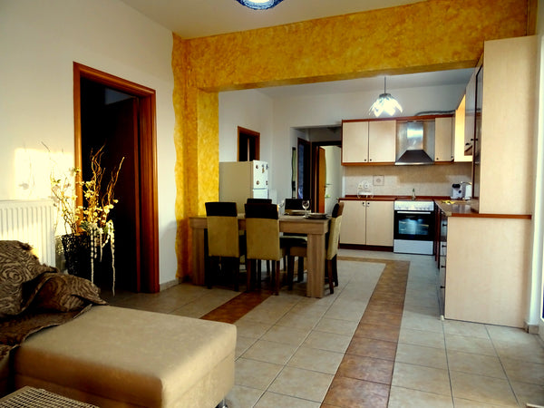Fully rennovated apartment in Paradisi, very close to the airport (2 min), with   Cozy apartment in Paradisi - Ομορφο διαμέρισμα Entire rental unit vacation rental 13778738