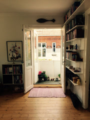 Rummelig lejlighed i skønt nabolag med masser af gode cafeer, indkøb, legepladse  Cosy apartment close to the beach Entire rental unit vacation rental 19030266