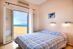 Two types of Standard Double Room are available:<br />double bed room<br />twin  Thira, Greece STANDARD DOUBLE ROOM Room in bed and breakfast vacation rental 31980363