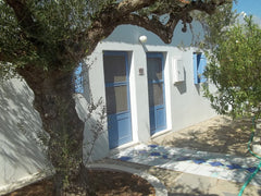 In the country, 15 mins. from the town and the beach by foot. A bed room with a   A restored country cottage for 2. Entire guesthouse vacation rental 4009031