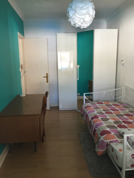 Dans maison landaise au 16 bis Chambre privée au calme, proche à la fois de L Un Pessac, France Chambre privée pres Université et centre Pessac. Private room in home vacation rental 21249953