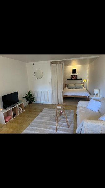 Bienvenue dans ce charmant studio de 32m2 pour un séjour en toute sérénité. <br  Bordeaux, France Studio cocooning avec jardin ☀️☀️ Entire rental unit vacation rental 559892414279889645