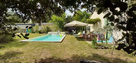 Grande maison ancienne en pierre rénovée de plus de 200m² sur un terrain au calm Saint-Médard-en-Jalles, France Belle demeure familiale, piscine chauffée Entire home vacation rental 34417056