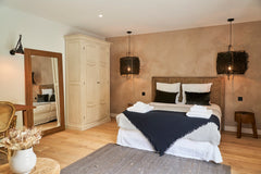 L'établissement les pénates bordelaises est une chambre d'hôte chez l'habitant e Paris, France Suite Pénate 4 - chambre d'hôte les pénates bordel Private room in bed and breakfast vacation rental 649784221223420179