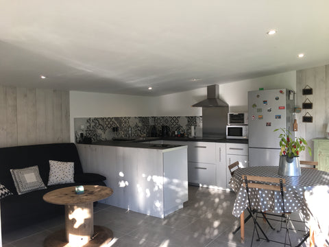 Venez vous ressourcer dans notre studio de 35m2 récemment rénové, situé dans le  Bordeaux, France Studio dans un parc au coeur du Vignoble Bordelais Entire guesthouse vacation rental 21035343