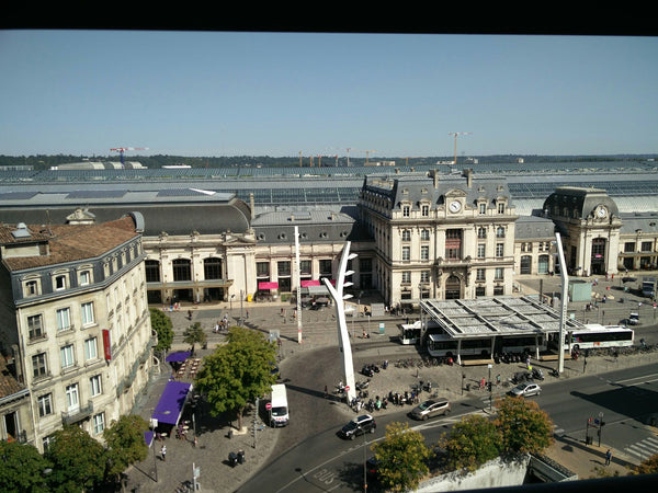 Duplex avec cuisine, des toilettes, la sale de séjour et la terrasse dans la par Valencia, Spain Chambre d'hôte - Face à la Gare Saint Jean Private room in bed and breakfast vacation rental 27563728