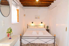 The location of the studio is in the traditional village of Trypiti.It's a small Greece Old Wine Press Room Entire home vacation rental 36106202