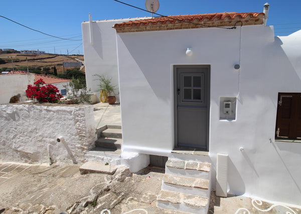 In the beautiful traditional town of Kythnos, the Sophia studio promises a wonde Athens, Greece Studio Sofia in Chora, Kythnos Cycladic home vacation rental 36763093