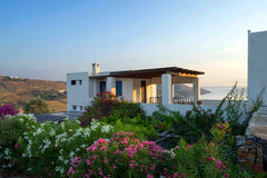 LOVELY VIEW, FURNISHED, 10 MIN FROM MAIN PORT, 1 MAIN BEDROOM 1 WC / SHOWER ROOM Athens, Greece Studio with a fantastic sea view Entire rental unit vacation rental 6283948