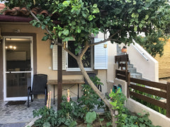 Yiorgos’ private house is a family owned property within a small complex of apar Heraklion, Greece Yiorgos private house with garden Entire home vacation rental 43925446