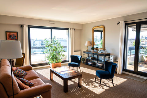 Location d'appartement standing meublé à Bordeaux. Spacieux 85 m2 avec balcon. <  L'étang - Spacieux 85 m2 avec balcon et parking Entire rental unit vacation rental 563445442492399817