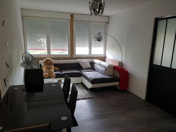 Come and stay in a lovely flat located in Talence, near by Bordeaux.<br />Well l Bordeaux, France Lovely 2 bedroom flat in Talence, near by Bordeaux Entire condo vacation rental 19150503