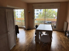 Agréable appartement de 110m2, traversant très lumineux. 10 min à pied Metro D,  Villefranche-sur-Saone, France Chambre privée dans spacieux appartement Lyon 8 Private room in condo vacation rental 21238901