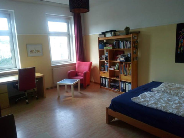 Obergünzburg, Germany Sunny Altbau room directly by U2 Messe Prater Private room in rental unit vacation rental 26943754