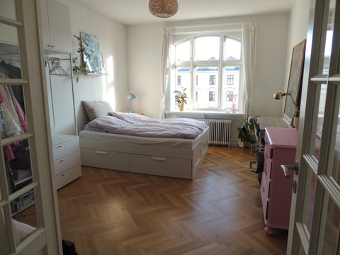 Privat room in big 140 m2 apartment in the heart of the trendy area at Nørrebro. Copenhagen, Denmark Big privat room in unique apartment Private room in condo vacation rental 698940071284327762