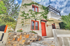 This private  Mesonette /bungalow is located in Piskopiano of Hersonisos and is  Heraklion, Greece Maisonette / Bungalow  Sea view Entire guest suite vacation rental 48359378