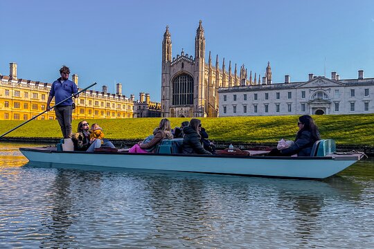 Private Punting Tour in Cambridge  Private Tours and Travel Guide Europe London CITY Cambridge Destination Tour