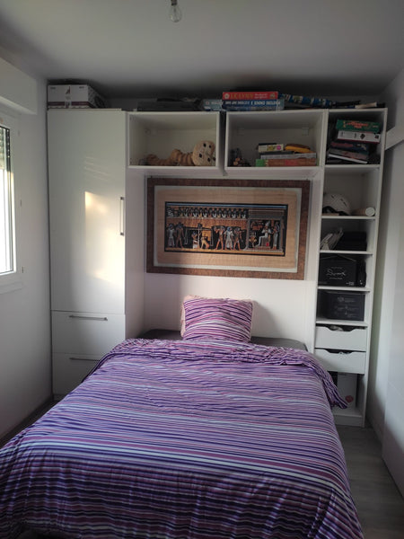 Chambre RDC de 9 M2, armoire, bureau a disposition.<br />Salle d eau et WC priva Cenon, France Chambre individuelle RDC Private room in home vacation rental 615884975289788971