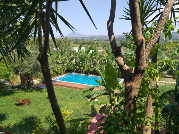It's a spacious open-plan apartment that includes a double bed, 2 side tables, 2  Sun & Smile n.3 Entire rental unit vacation rental 33845199