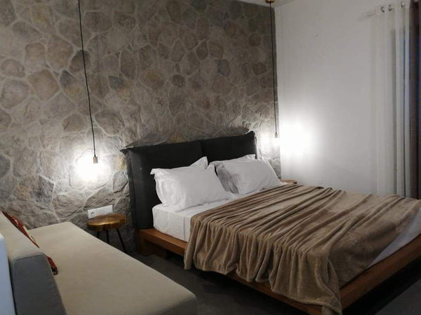 Anita Rooms and Apartments is located at a peaceful enviroment in Adamas, only 1 Greece Junior suite @ Anita Rooms & Apartments Room in hotel vacation rental 37848967