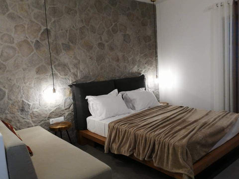 Anita Rooms and Apartments is located at a peaceful enviroment in Adamas, only 1 Greece Junior suite @ Anita Rooms & Apartments Room in hotel vacation rental 37848967