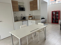 Studio de 35m2 avec entrée indépendante petit jardin dans une maison de ville. < Le Bouscat, France Grand Studio (annexe) proche centre et tramway Entire guest suite vacation rental 691287857974120677