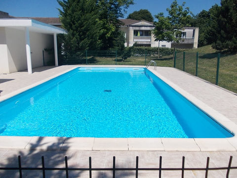 Charmant appartement dans une résidence calme et sécurisée avec piscine, au cœur Pessac, France Bel appartement cosy avec piscine Entire condo vacation rental 34197020