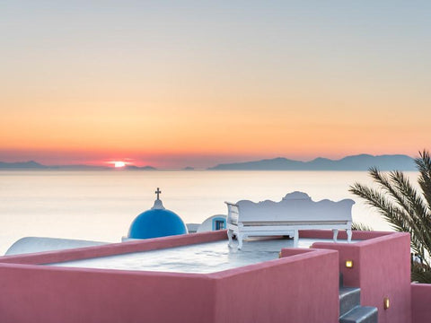 A place to let the rest the world slips away. The ideal intimate escape!<br /><b Thira, Greece Anemi Villa - Sunset and Sea Views Entire villa vacation rental 11079449