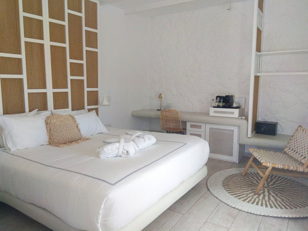 Able of accommodating up to 2 guests the Junior Suite with an Outdoor Hot Tub cr  Junior Suite | Outdoor Hot Tub Room in boutique hotel vacation rental 31557831