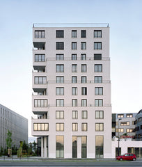 Charmant logement lumineux à la décoration soignée, idéalement situé à 5mn de Bo Bordeaux, France Ravissant Appartement à 5mn de Bordeaux Entire rental unit vacation rental 19077991