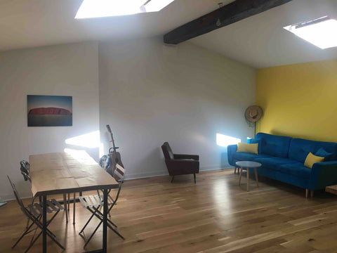 Notre logement est situé dans le quartier des chartrons, proche de la charmante  Bordeaux, France Canapé lit au cœur des chartrons Shared room in rental unit vacation rental 37250303