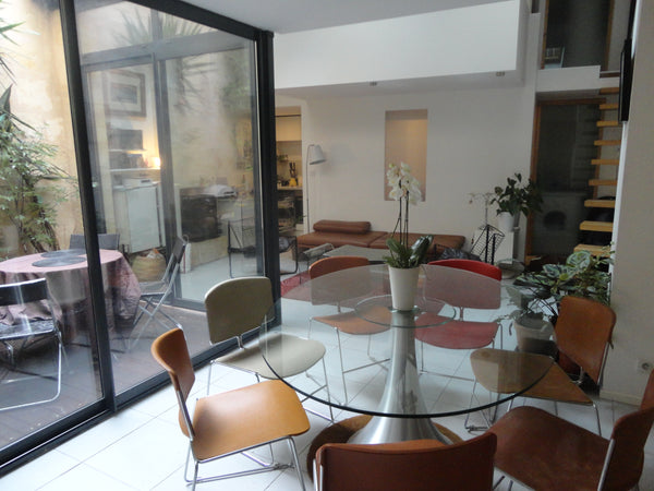 Situé  au Rez de chaussée d'un immeuble 19° entre la place Saint Michel et le Ma Bordeaux, France T3 patio arboré Hyper Centre Entire rental unit vacation rental 4586780